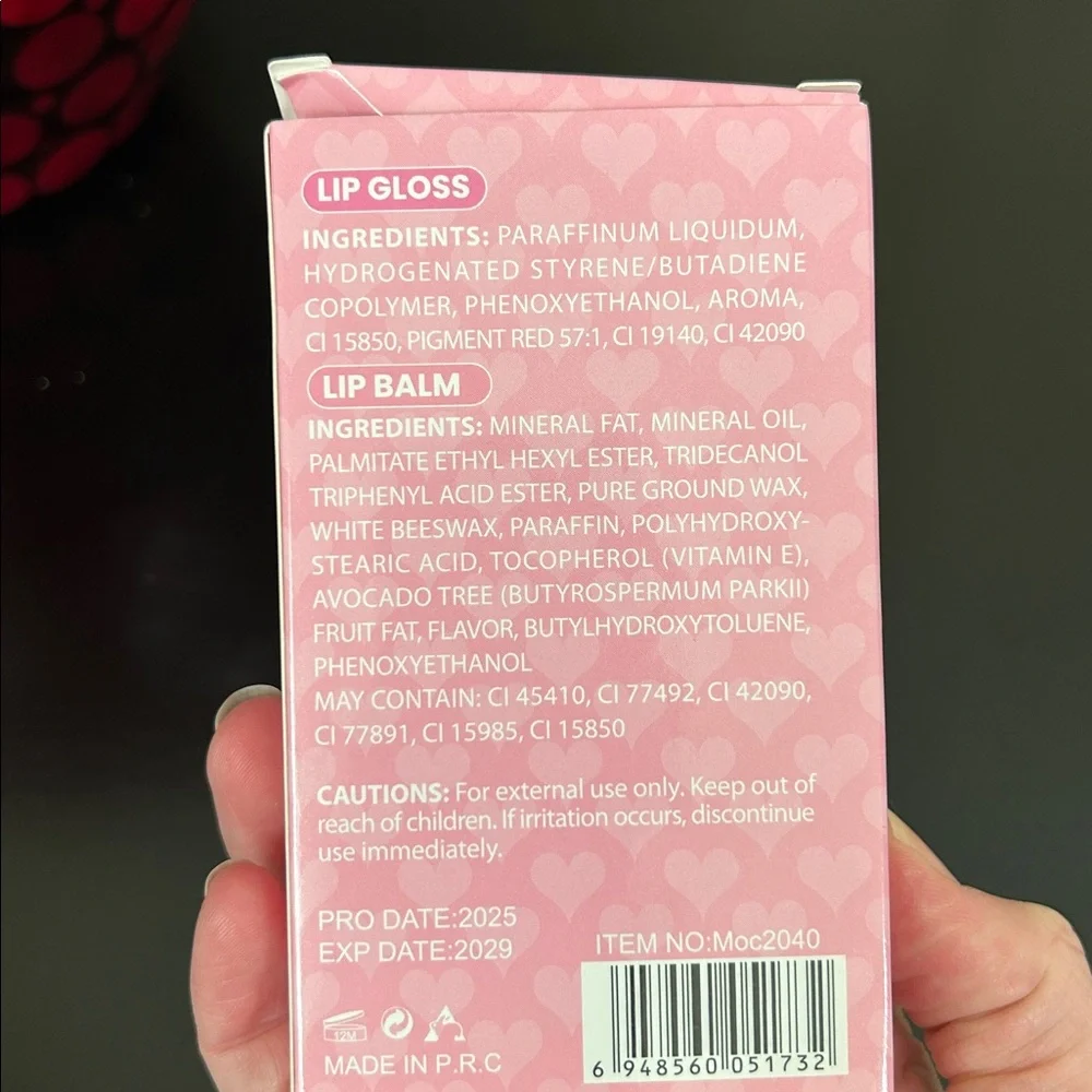 Mocallure Hello Kitty Lip Gloss and Lip Balm Gloss Set - Pink Set of 2 - Picture 3 of 10